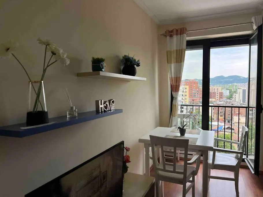 Double Room Central Apartment With Balcony Tirana